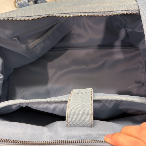 GAP X BEIS weekender - Picture 3 of 4